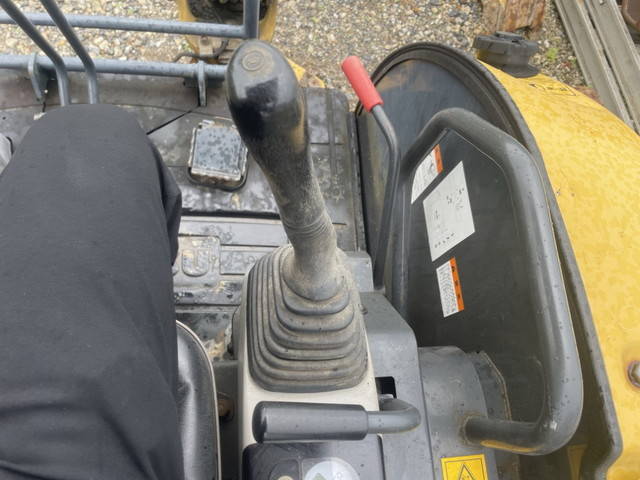 コマツミニユンボ（ミニバックホー）[写真16]