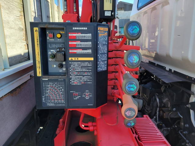 三菱ふそうキャンタークレーン4段小型（2t・3t）[写真12]