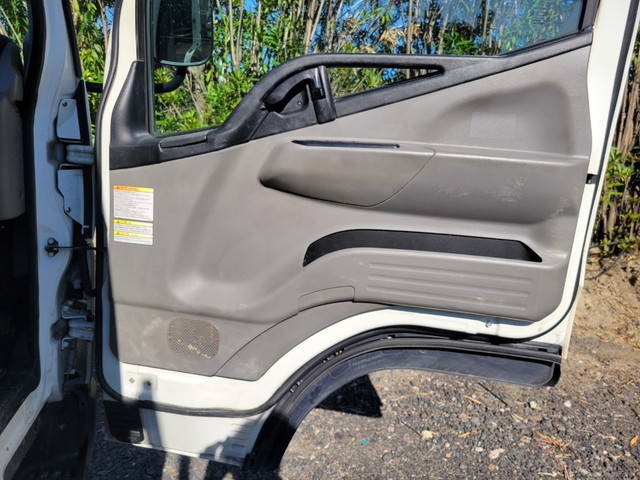 三菱ふそうキャンタークレーン4段小型（2t・3t）[写真30]