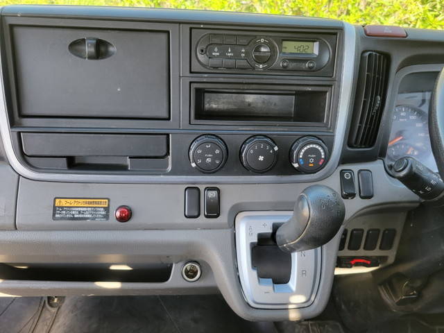 三菱ふそうキャンタークレーン4段小型（2t・3t）[写真37]