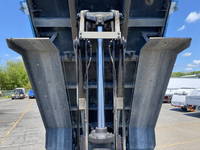 UDトラックスクオンダンプ大型（10t）[写真18]