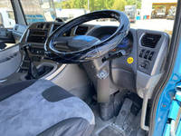 UDトラックスクオンダンプ大型（10t）[写真31]