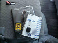 いすゞエルフ平ボディ小型（2t・3t）[写真10]