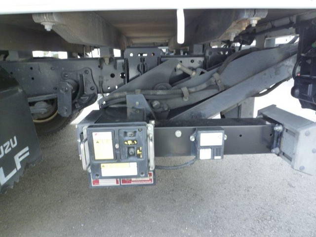 いすゞエルフ平ボディ小型（2t・3t）[写真17]