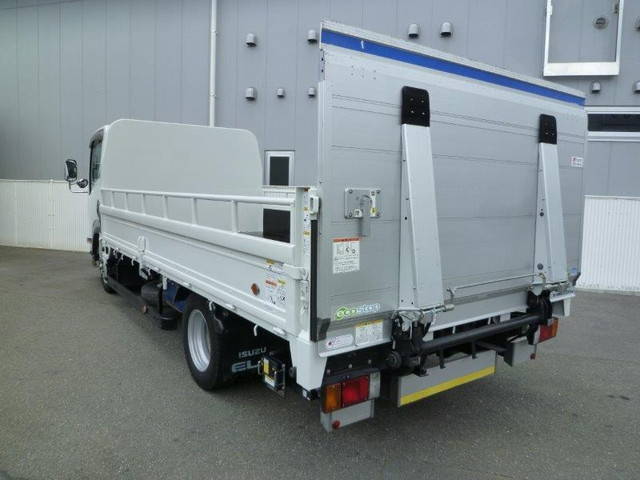 いすゞエルフ平ボディ小型（2t・3t）[写真02]