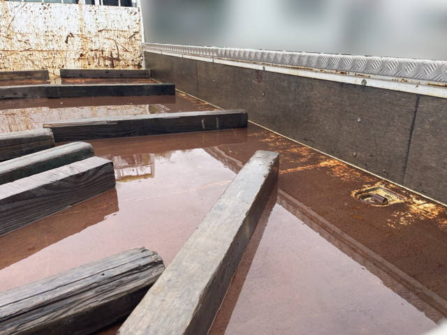 UDトラックスコンドル平ボディ中型（4t）[写真10]