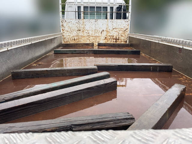 UDトラックスコンドル平ボディ中型（4t）[写真11]