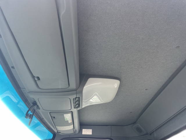 UDトラックスコンドル平ボディ中型（4t）[写真30]