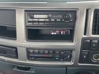 UDトラックスコンドル平ボディ中型（4t）[写真34]