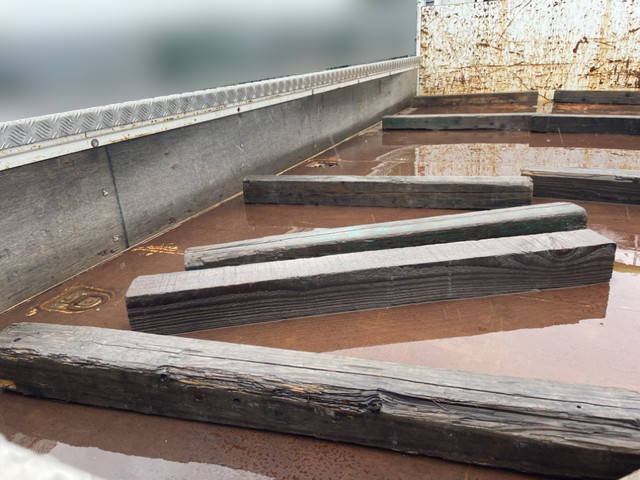 UDトラックスコンドル平ボディ中型（4t）[写真09]