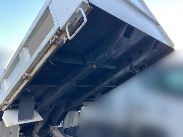 三菱ふそうキャンターダンプ小型（2t・3t）[写真12]