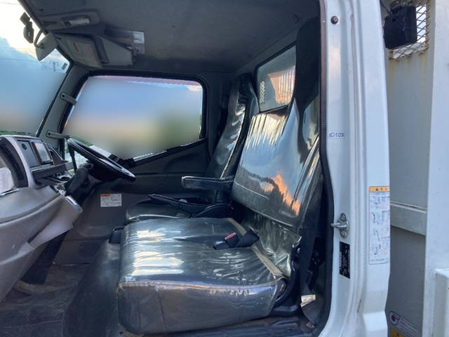 三菱ふそうキャンターダンプ小型（2t・3t）[写真26]