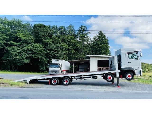 三菱ふそうスーパーグレートセルフローダー大型（10t）[写真23]