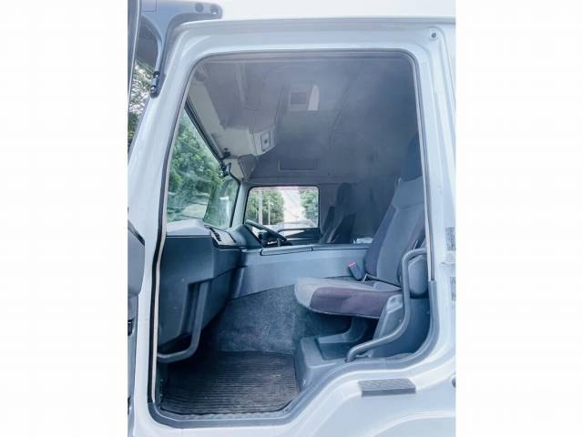 三菱ふそうスーパーグレートセルフローダー大型（10t）[写真30]