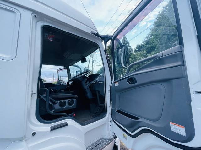 三菱ふそうスーパーグレートセルフローダー大型（10t）[写真33]