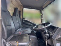 いすゞエルフアルミバン小型（2t・3t）[写真21]