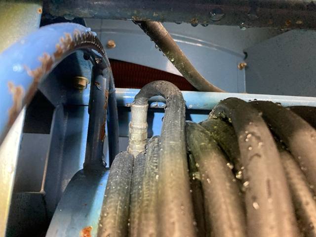 いすゞエルフ高圧洗浄車小型（2t・3t）[写真11]