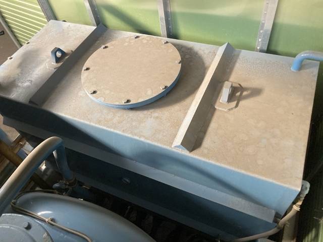 いすゞエルフ高圧洗浄車小型（2t・3t）[写真20]