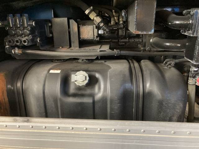 いすゞエルフ高圧洗浄車小型（2t・3t）[写真22]