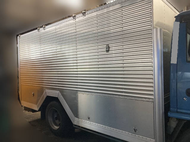 いすゞエルフ高圧洗浄車小型（2t・3t）[写真05]