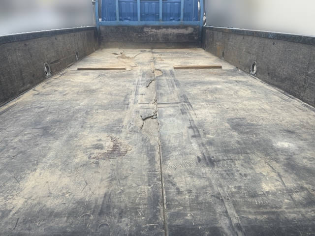 トヨタトヨエース平ボディ小型（2t・3t）[写真11]