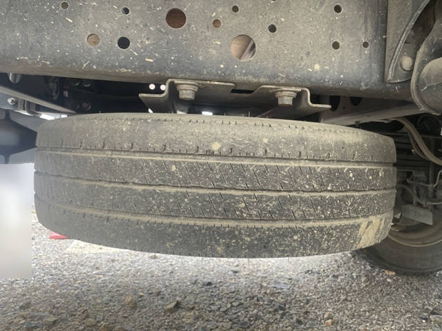 トヨタトヨエース平ボディ小型（2t・3t）[写真14]