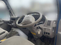 トヨタトヨエース平ボディ小型（2t・3t）[写真26]