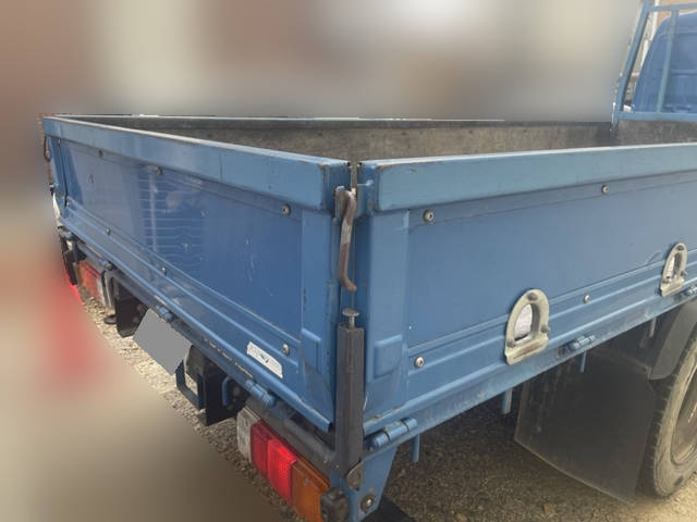 トヨタトヨエース平ボディ小型（2t・3t）[写真08]