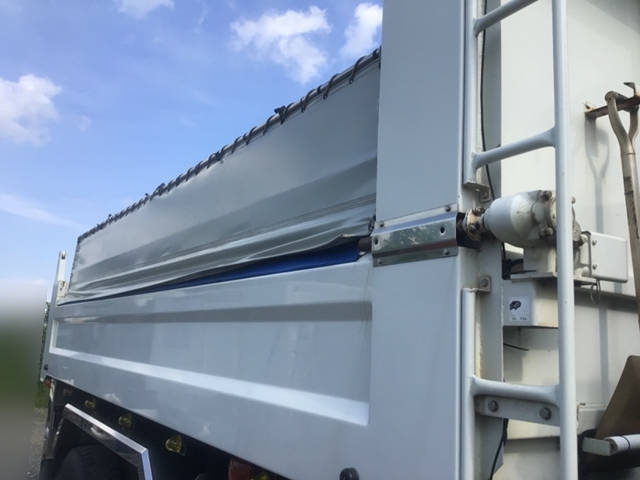 いすゞギガダンプ大型（10t）[写真04]