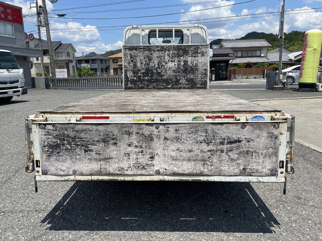 三菱ふそうキャンター平ボディ小型（2t・3t）[写真10]