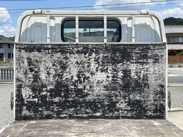 三菱ふそうキャンター平ボディ小型（2t・3t）[写真12]