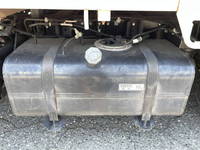 三菱ふそうキャンター平ボディ小型（2t・3t）[写真15]