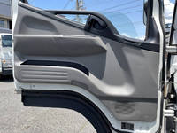 三菱ふそうキャンター平ボディ小型（2t・3t）[写真24]