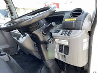 三菱ふそうキャンター平ボディ小型（2t・3t）[写真29]