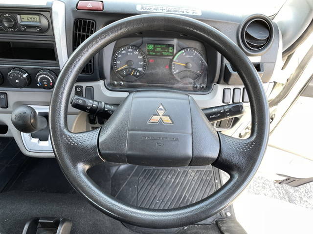 三菱ふそうキャンター平ボディ小型（2t・3t）[写真31]