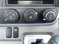 三菱ふそうキャンター平ボディ小型（2t・3t）[写真34]