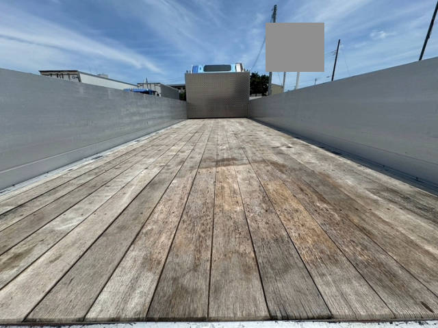 日野レンジャーアルミブロック中型（4t）[写真06]