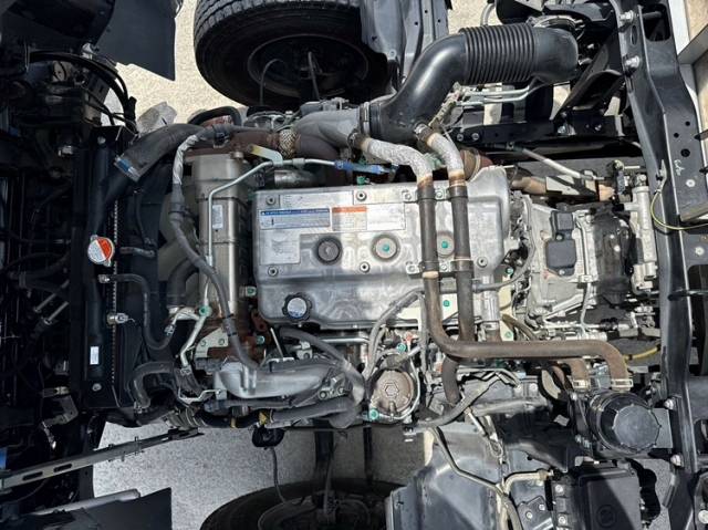 日野レンジャーアルミブロック中型（4t）[写真09]