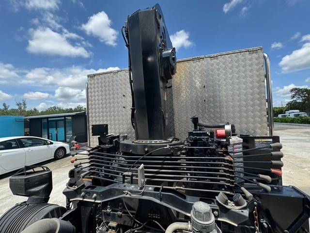 日野レンジャークレーン4段増トン（6t・8t）[写真10]