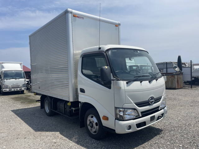 日野デュトロアルミバン小型（2t・3t）TKG-XZC605M [写真01]