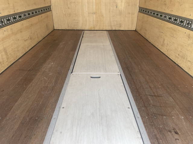 日野デュトロアルミバン小型（2t・3t）[写真20]