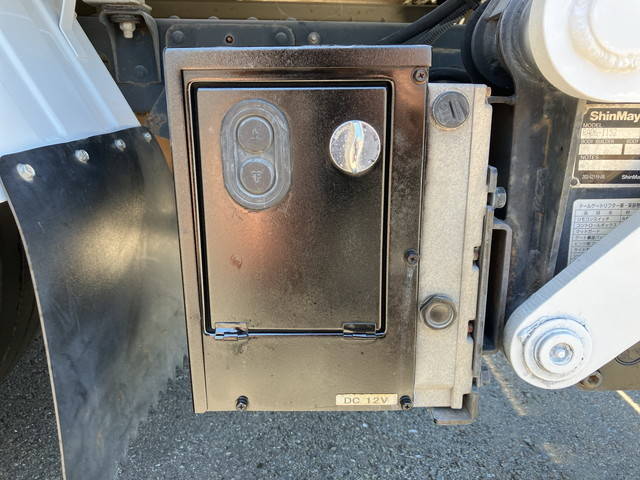 日産アトラス平ボディ小型（2t・3t）[写真19]