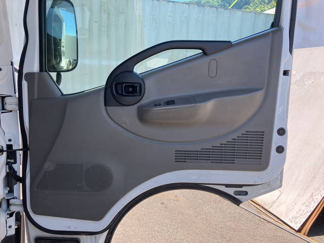 日産アトラス平ボディ小型（2t・3t）[写真28]