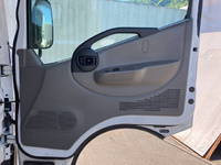 日産アトラス平ボディ小型（2t・3t）[写真28]