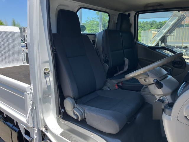 日産アトラス平ボディ小型（2t・3t）[写真30]