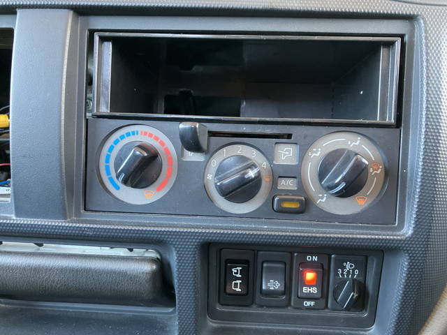 日産アトラス平ボディ小型（2t・3t）[写真37]