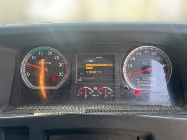 いすゞフォワードアルミウイング中型（4t）[写真25]