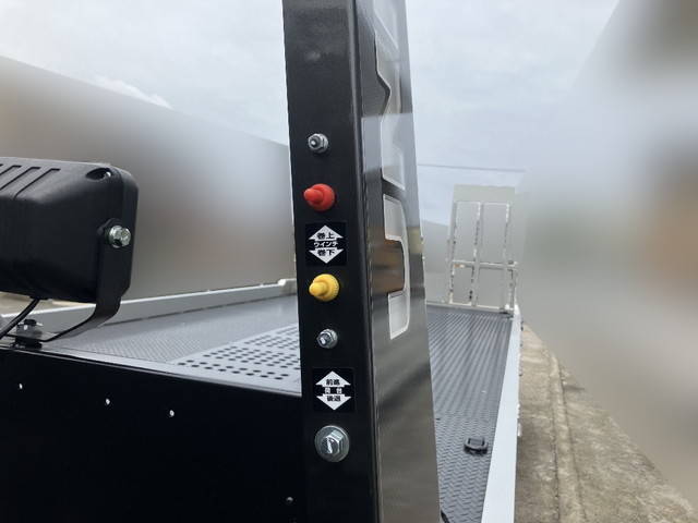 三菱ふそうキャンターセーフティローダー小型（2t・3t）[写真12]