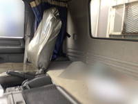 いすゞフォワード平ボディ中型（4t）[写真18]