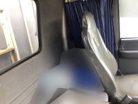 いすゞフォワード平ボディ中型（4t）[写真19]